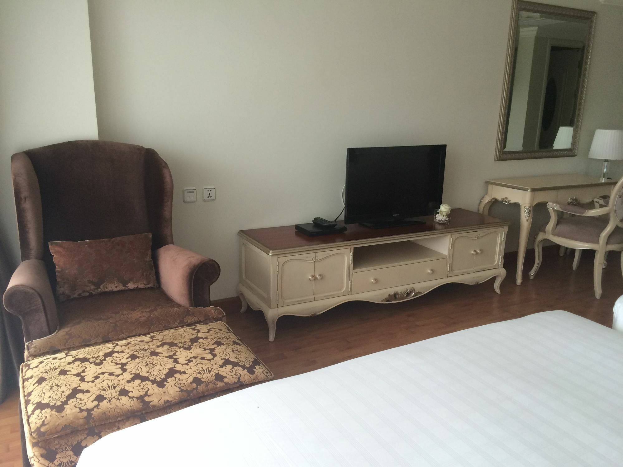 Lk Noble Suite Pattaya Exterior photo